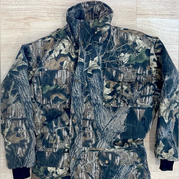 Cabela’s Reversible Camouflage Coveralls - Picture 3 of 11